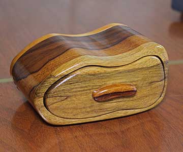 Коробка из Чёрной лимбы и Квинвуд