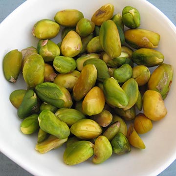 Сырые фисташковые орехи